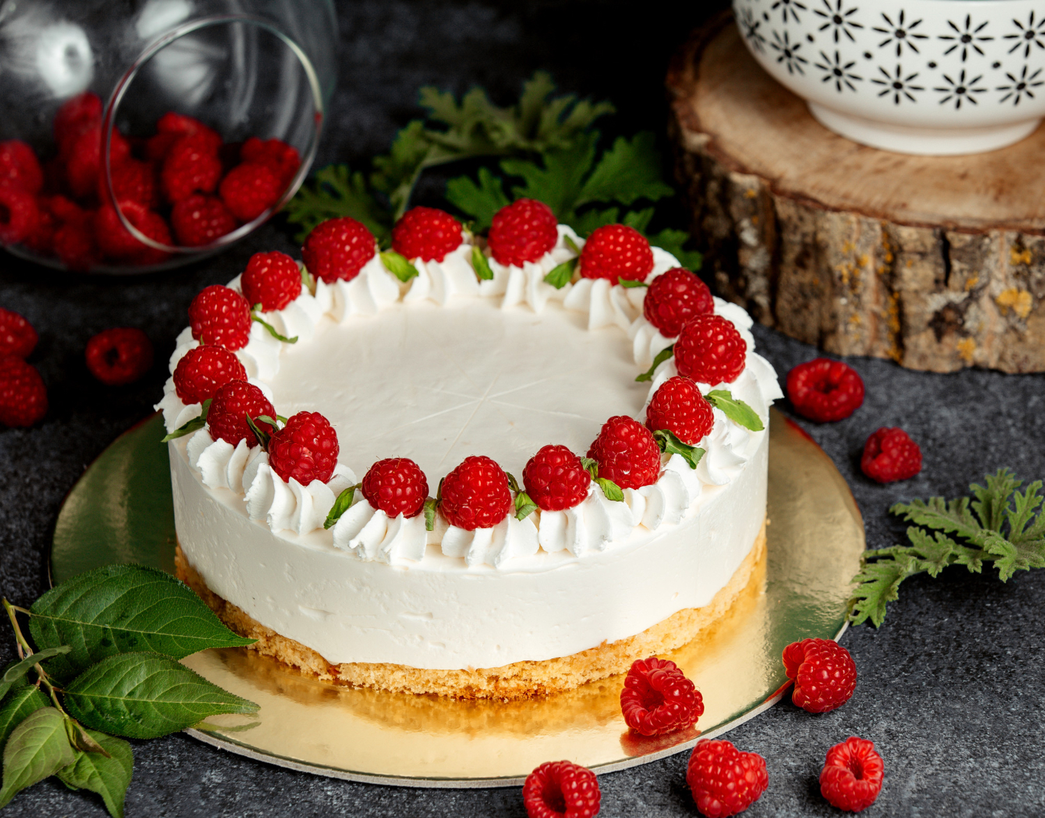 Vanilla Cake with Strawberry Filling